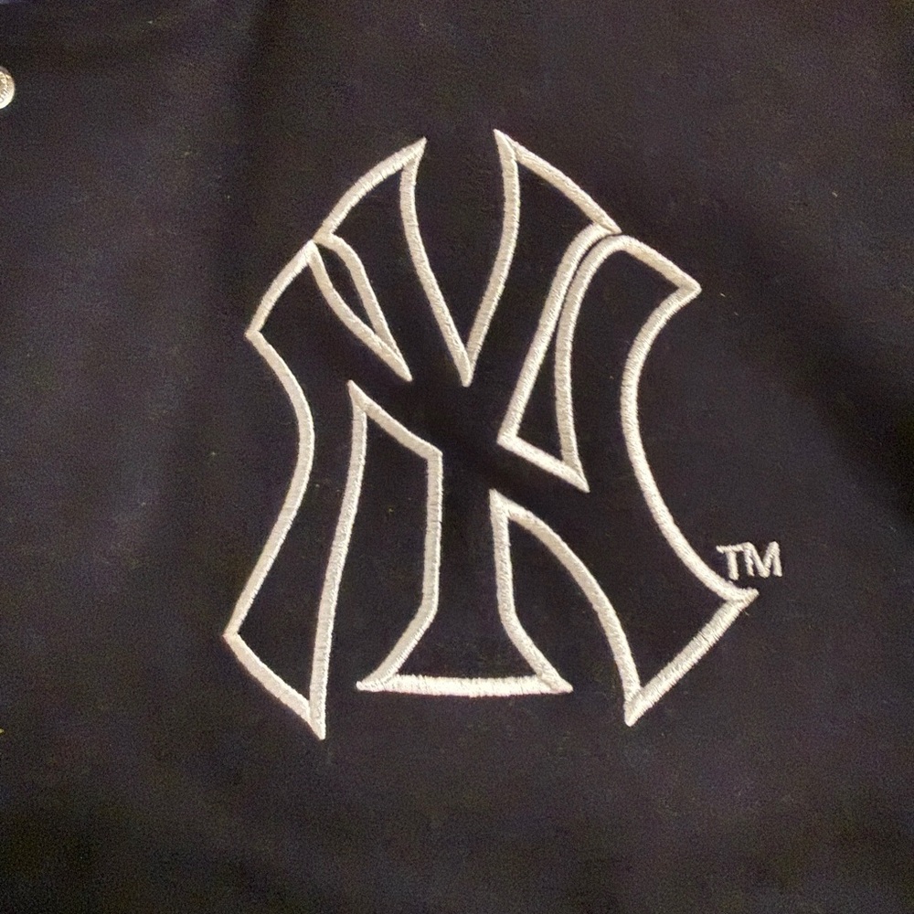 MLB New York Yankees Black Varsity Jacket Yankees Bomber Jacket
NWT Men's XL - Picture 4 of 6